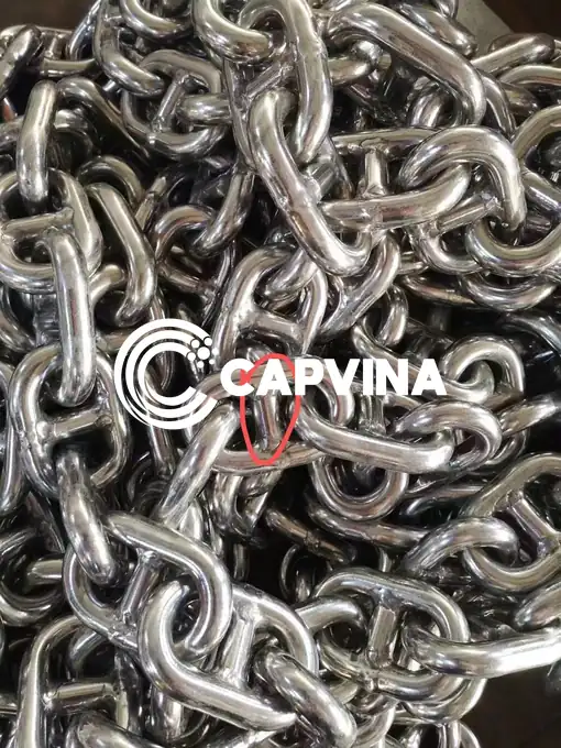 Xích inox có ngáng (xích neo) thực tế tại kho Capvina